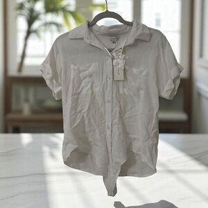 Sim & Sam White Short Sleeve Button-Up Shirt Size S